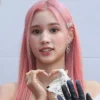Эмодзи ꒰💋 бахи