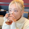 Эмодзи kim lip